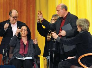 The cast of ETSU's <em>Dispatches from the Other Kingdom</em> raise their glasses to friendship and to life. From left they are Kenny Telford, Libby Tipton, Saundra Kelley, Joseph Sobol, and Christine Murdock.