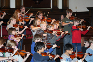 Students at Academy of Strings in Johnson City, Tenn.