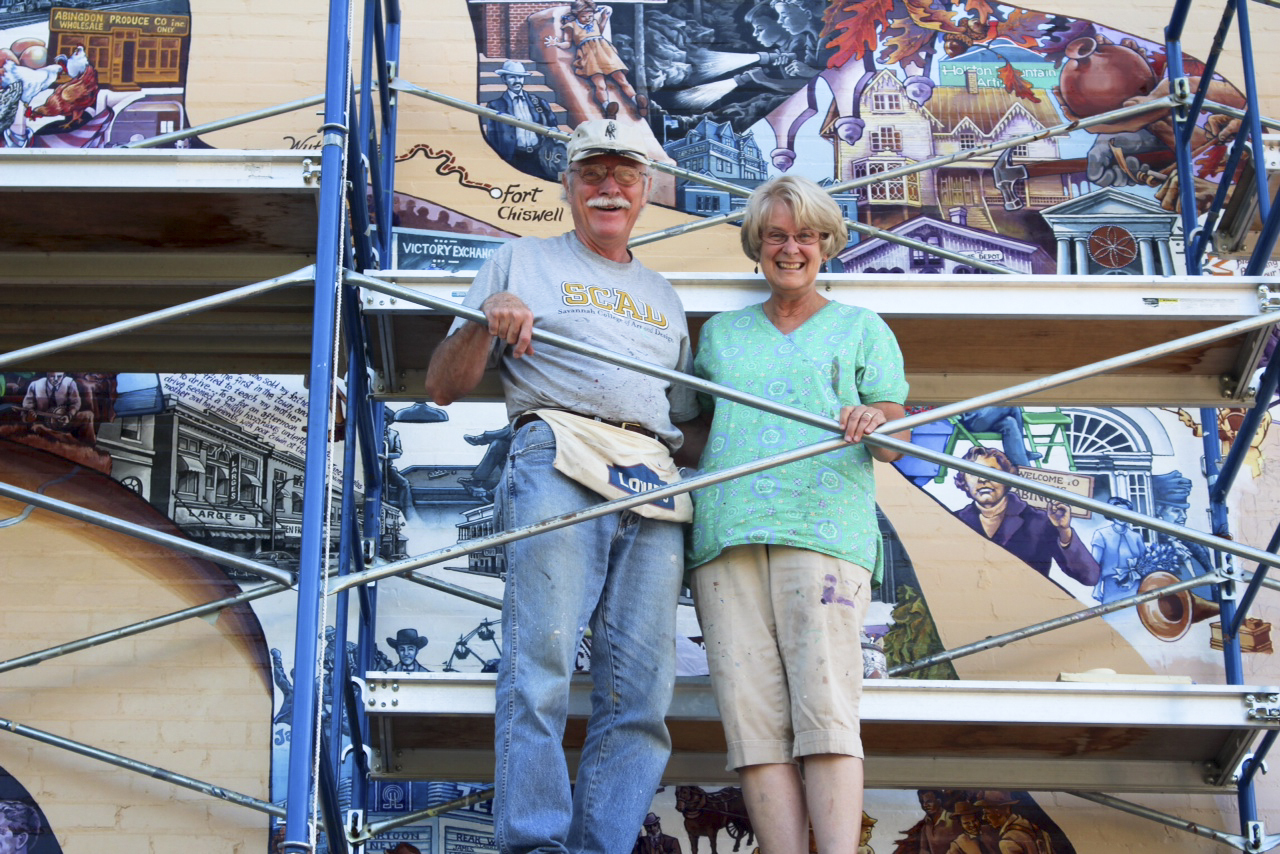 Don and Ellen Elmes with her Abingdon mural
