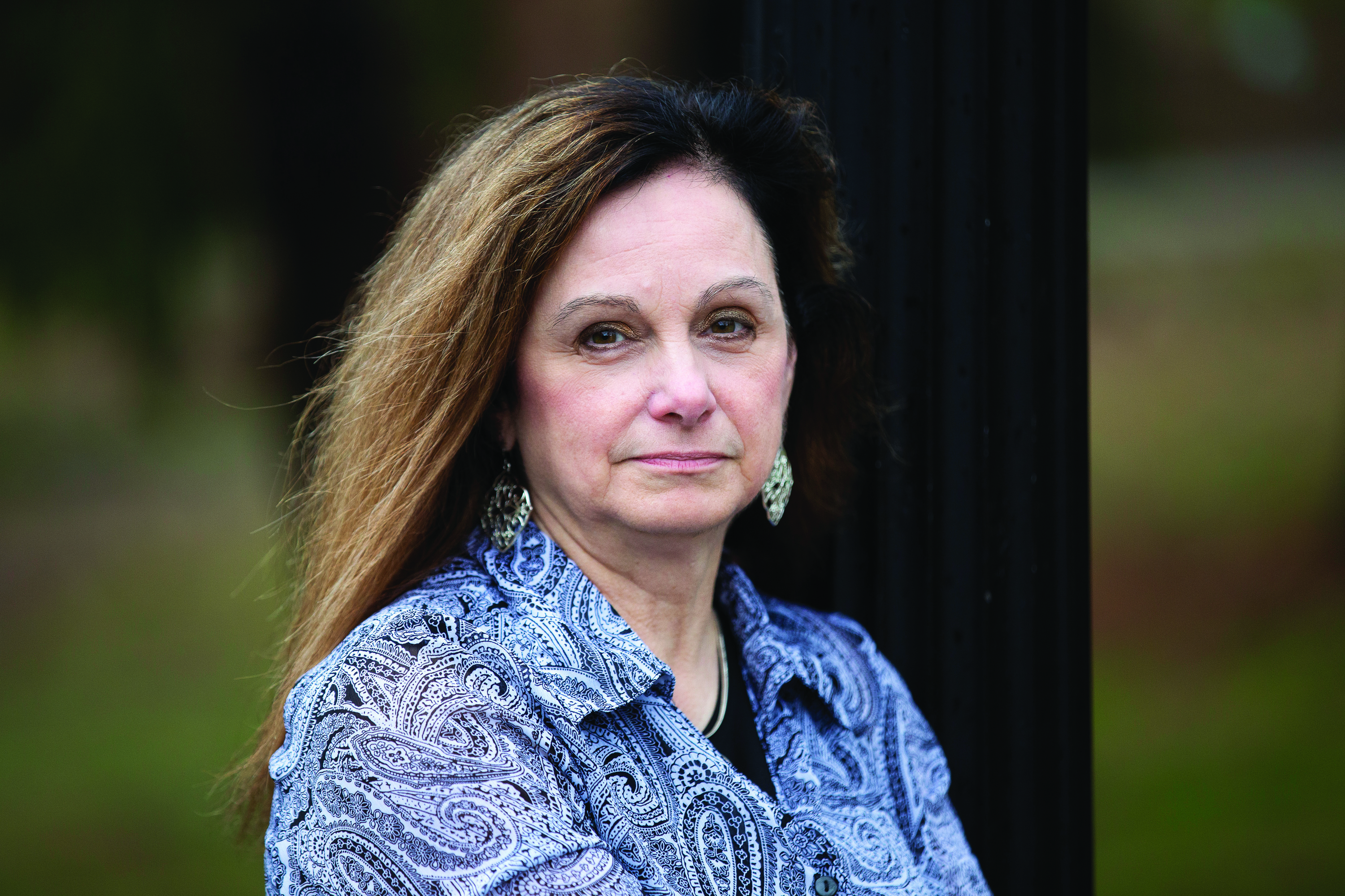 Sherry Robinson speaks at library in Abingdon