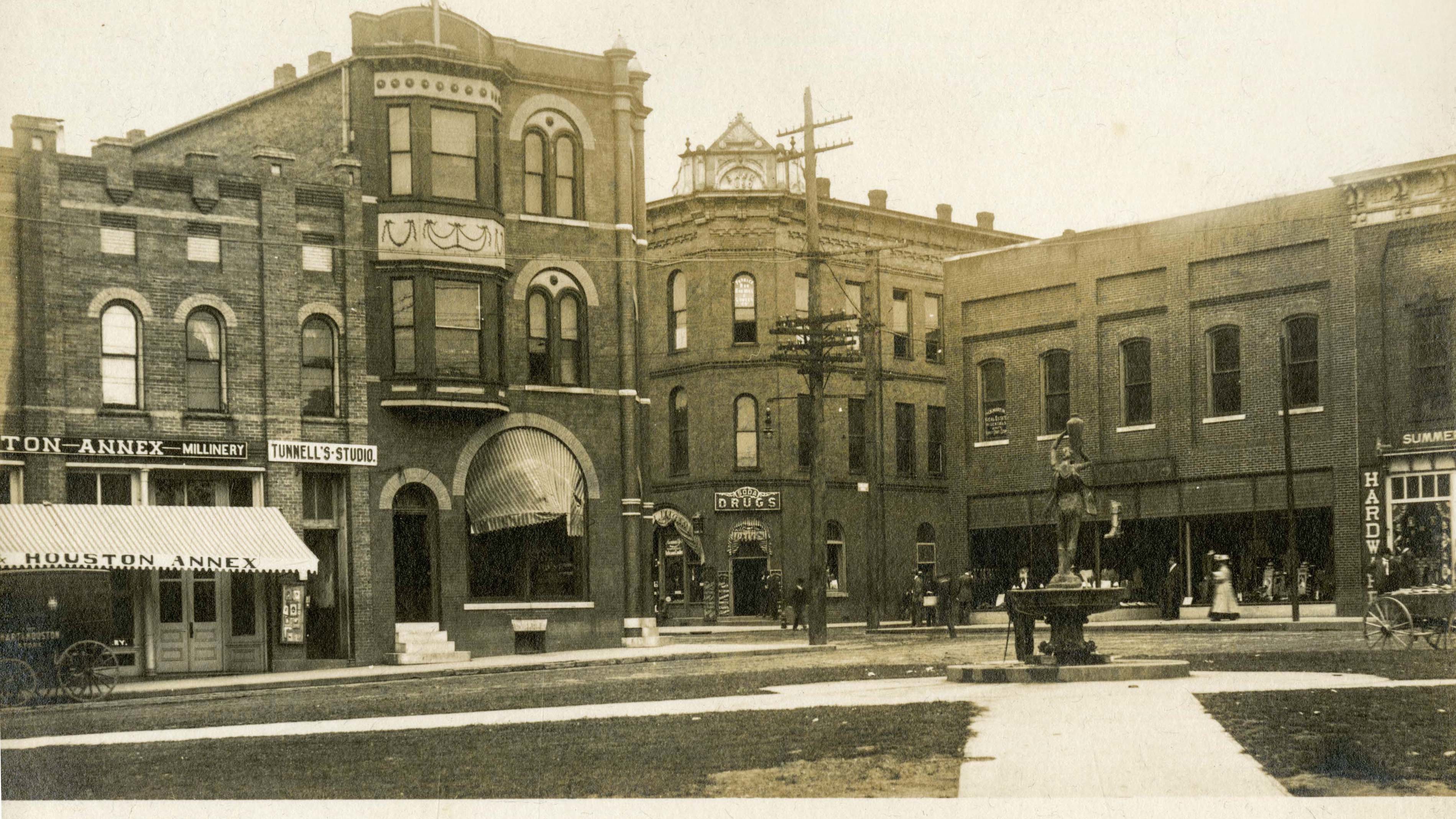 Fountain Square early 1900s.