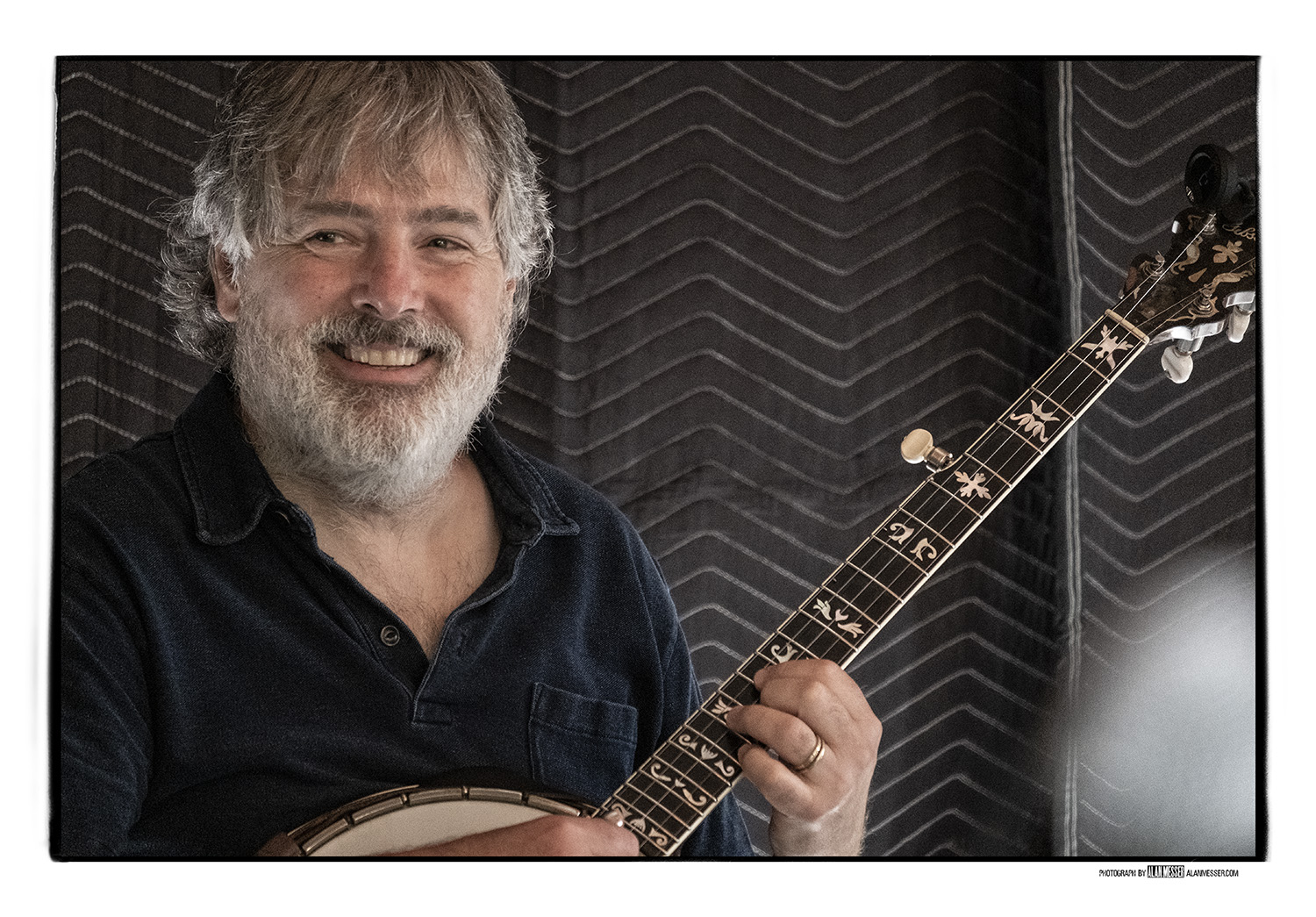 Béla Fleck (photo by Alan Messer)